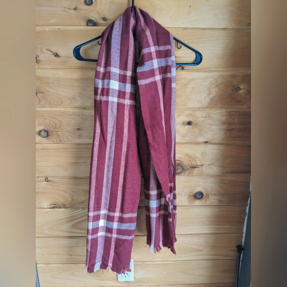 EUC Scarf/Shawl